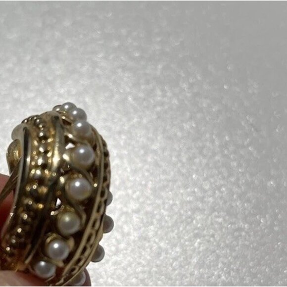 Vintage Quality Faux Pearl Gold tone Half Hoop Vintage Pierced Earrings - Picture 11 of 11